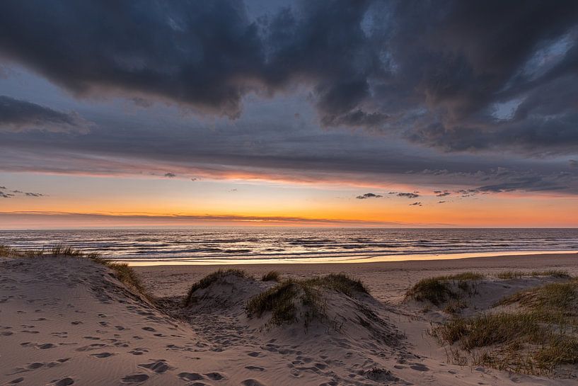 Untergehende Sonne Hodsbosche Zeewering Camperduin von René Groeneveld
