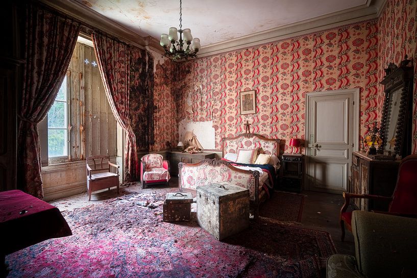 Abandoned Bedroom in Decay. by Roman Robroek - Photos of Abandoned Buildings