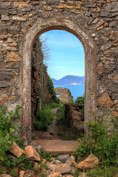 Blick auf die Ruine von FotoBob