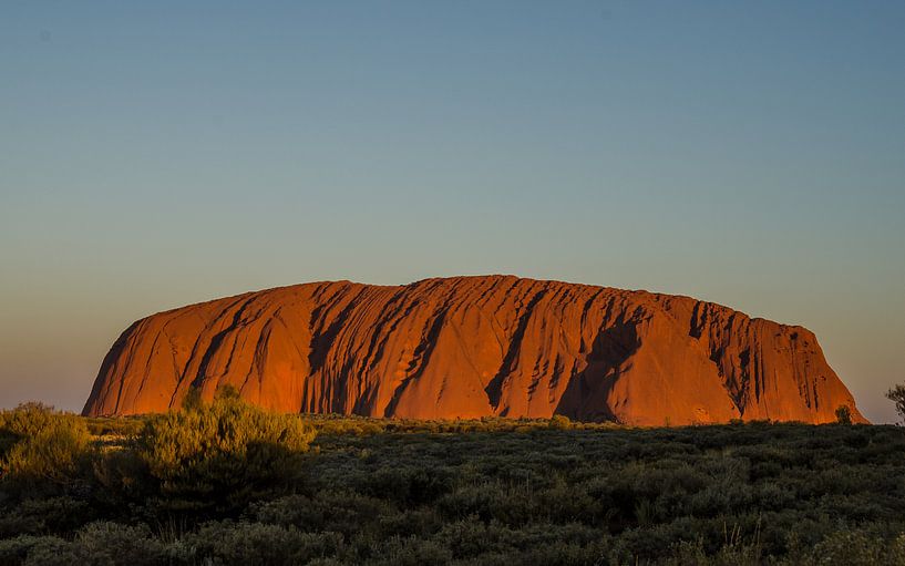 Uluru by Pieter van der Zweep