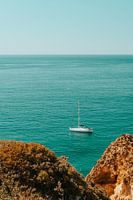 Segelyacht vor der Algarveküste