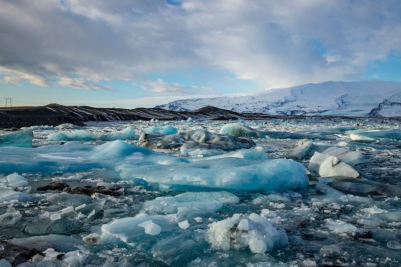 Landscape in Iceland, Jökulsárlón and Diamond Beach by Gert Hilbink