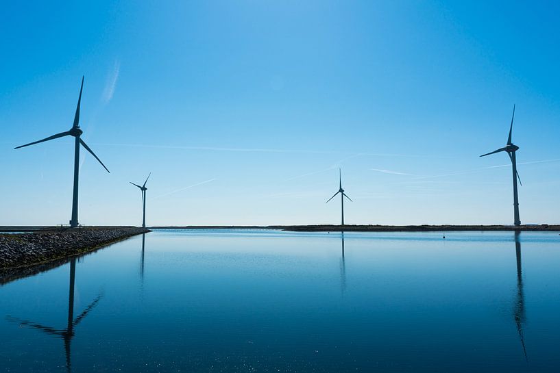 Windmühlen mit blauem Hintergrund von Jeroen Berendse