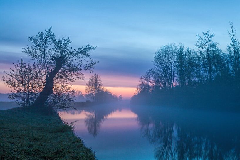 Pastellfarben vor Sonnenaufgang in De Onlanden von R Smallenbroek
