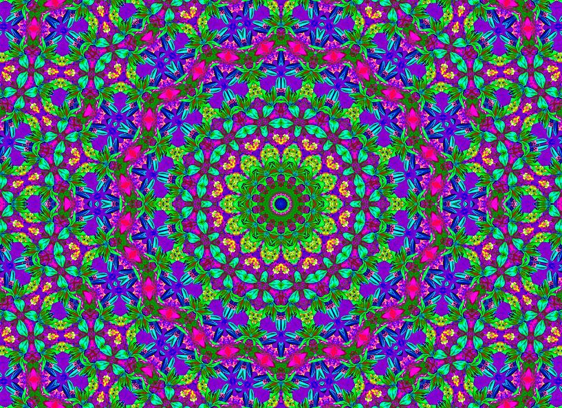 Vintage Power 2 (Mandala in Flieder und Violett) von Caroline Lichthart