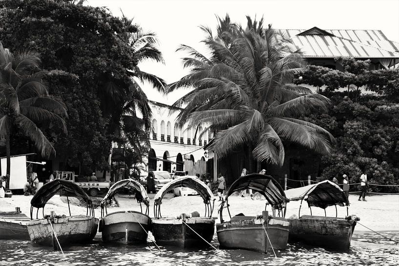 Bateaux au départ de Zanzibar par Bart van Mastrigt