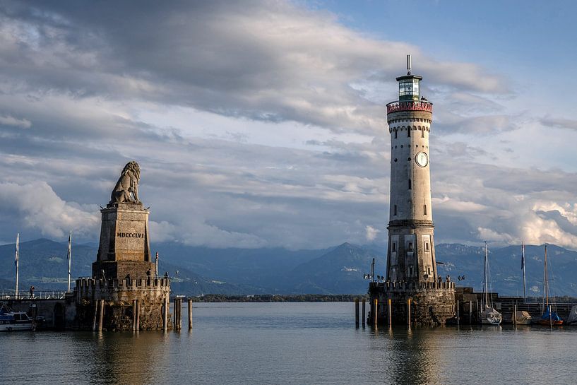 Hafeneinfahrt Lindau, Bodensee von FotovanHenk