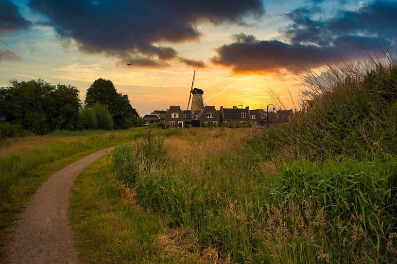 Windmill of Oude Hengel by peterheinspictures