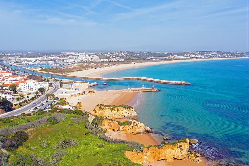 Luftaufnahme der Stadt Lagos an der Algarve Portugal von Eye on You