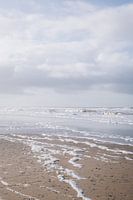 Pastellfarbener Blick auf den Strand und die Wellen in Katwijk aan Zee | Strandfotografie in den Nie
