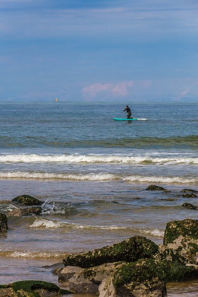 Ostend plage (standing) by didier de borle