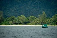 Bateau au large de la côte de Phu Quoc, Vietnam