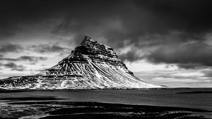 Kirkjufell Mountain, Iceland by Jasper den Boer