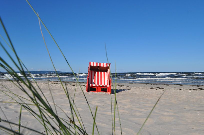 red-white striped beach chair in Prora by GH Foto & Artdesign