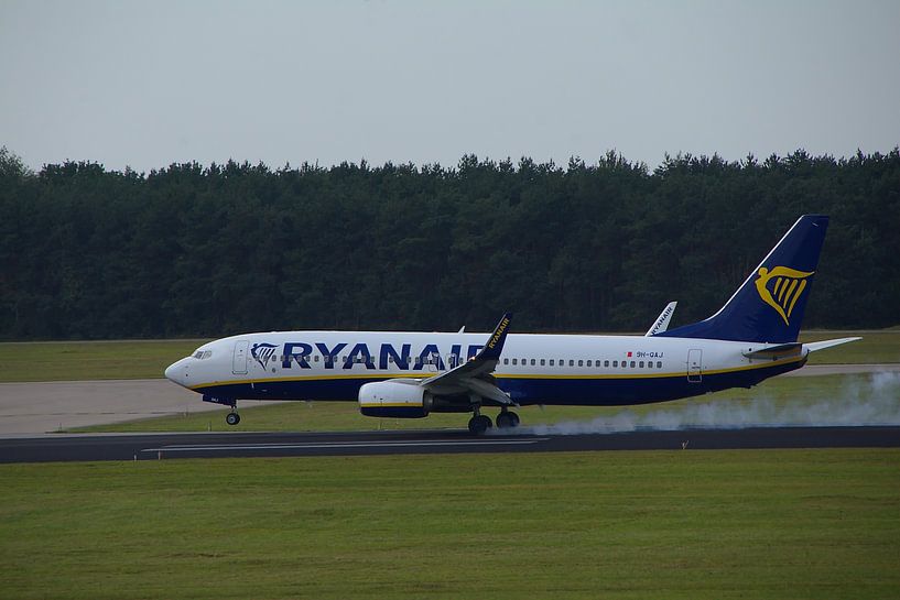 Atterrissage d'un Boeing 737 à l'aéroport d'Eindhoven par tiny brok