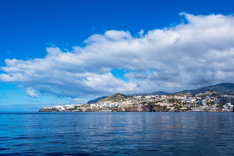 Blick auf Funchal auf der Insel Madeira, Portugal par Rico Ködder