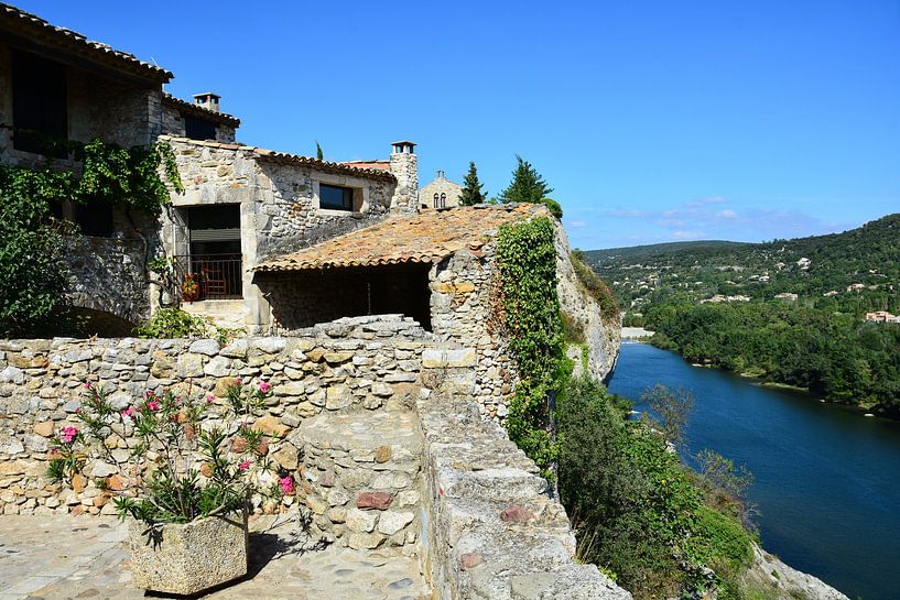 Aiguèze, zwischen Geschichte und Natur von Frank Photos