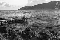 I'm coming out, sea of steps