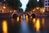 Verlichte bruggen in Amsterdam