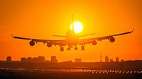 Un Boeing 747 de Schiphol se pose sur la croix solaire