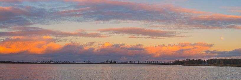 Panoramic sunset Roegwold, Groningen by Henk Meijer Photography