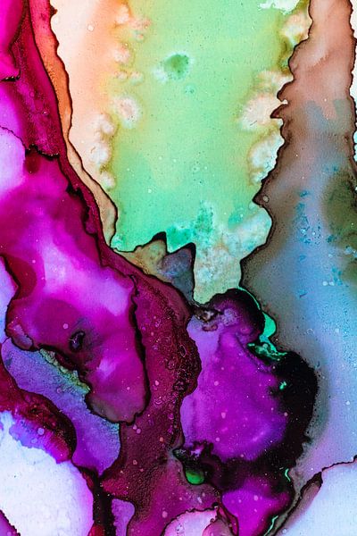 Alkohol tief blau lila von angelique van Riet