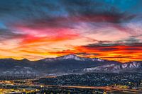 Colorado Springs Panorama-Stadtfotografie - Pikes Peak Sonnenuntergang Foto