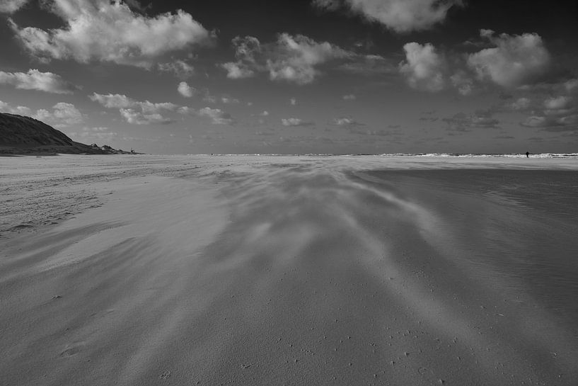 Fliegender Sand am Strand von Lisanne Storm
