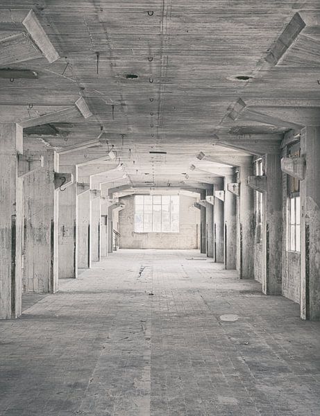 Verlassene Standorte: Sphinx-Fabrik Maastricht Eiffelgebäude Säulengalerie. von OK-ART