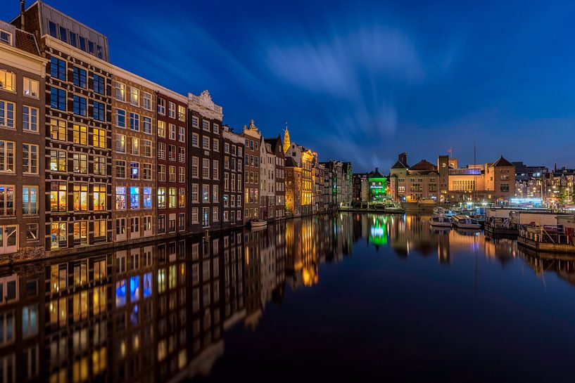 Damrak am Abend von Dennisart Fotografie