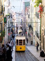 Gele tram in Lissabon