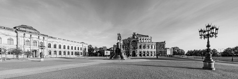 Panorama Gemäldegalerie und Semperoper in Dresden von Werner Dieterich