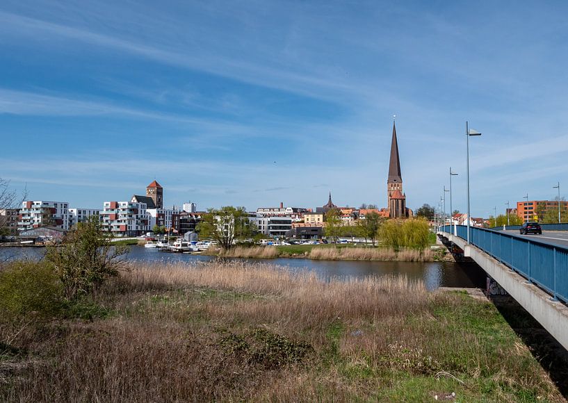 Skyline von Rostock in Mecklenburg-Vorpommern von Animaflora PicsStock