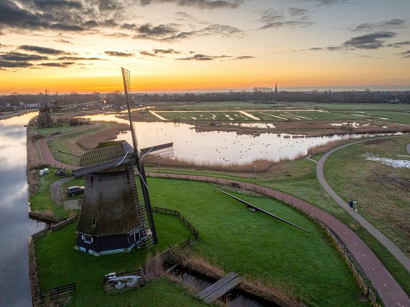 Mühle am Hoornsevaart in Alkmaar bei Sonnenaufgang von René Groeneveld
