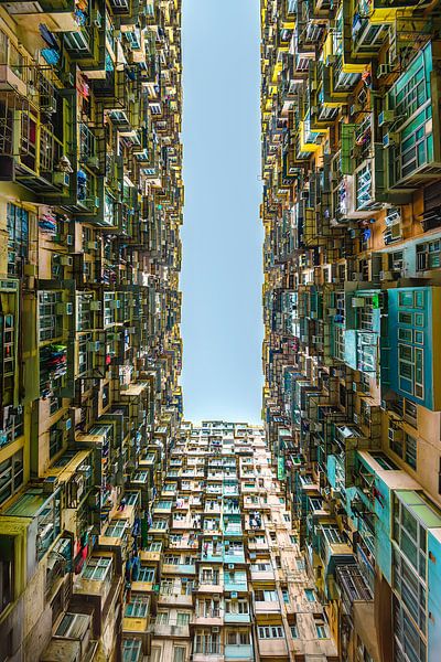Monster Building, Hongkong - vanaf de grond en omhoog van Jonas Röjestål