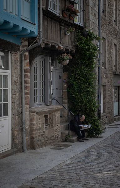 Lesen der Zeitung von Sebastian Stef