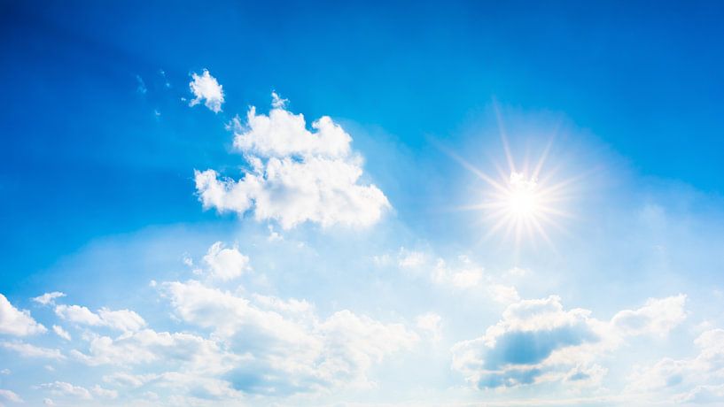 Himmel mit strahlender Sonne von Günter Albers