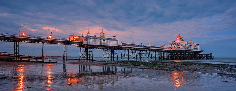 Eastbourne Pier, East Sussex, England. by Henk Meijer Photography