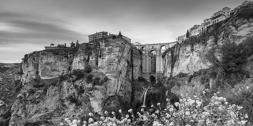 Le Puente Nuevo de Ronda en noir et blanc par Henk Meijer Photography