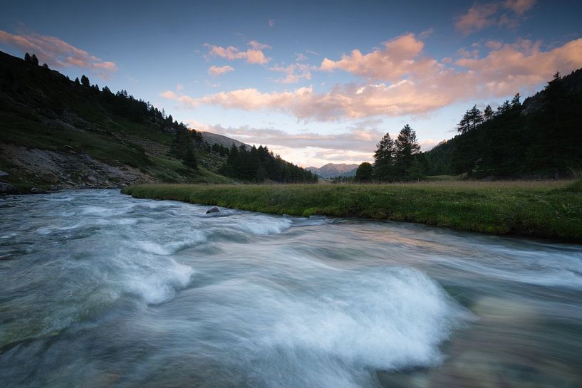 Flowing sunset by Rudy De Maeyer