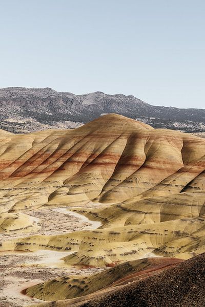 Coloured hills in Oregon, America by Myrthe Slootjes