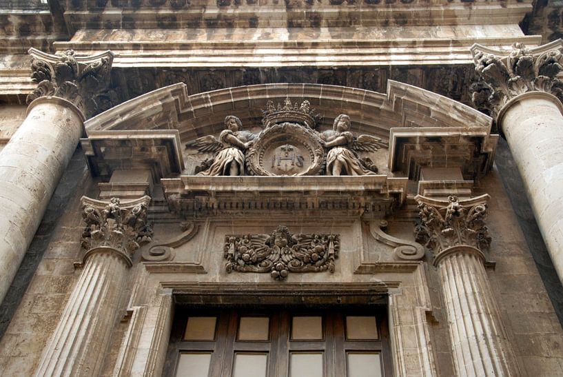 Altbau mit Säulen, römisch von Carmela Cellamare