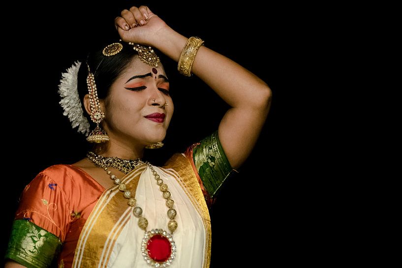 Danseuse traditionnelle de Kathakali au Kerala par Rik Plompen