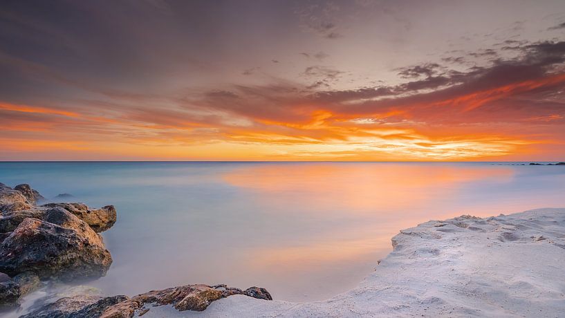 Sonnenuntergang am Divi Beach Aruba von Harold van den Hurk