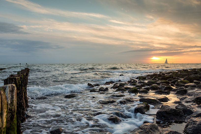 Zonsondergang aan zee by Evert Jan Kip