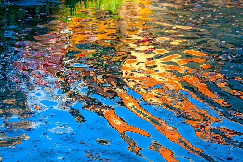 Dancing play of colours by Christa Kramer