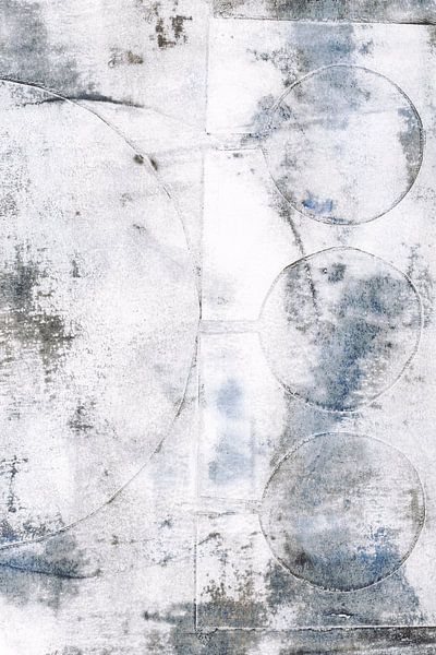 Modern Abstract geometric painting  in black and white, pastel beige, blue, rust by Dina Dankers