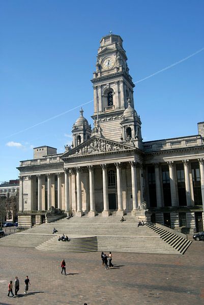 Portsmouth Guildhall by Richard Wareham