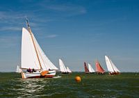 In elkaars vaarwater zitten