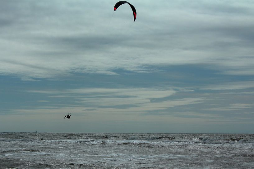 Springende kitesurfer van Capture the Moment 010
